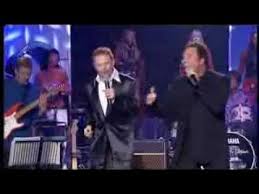 Tom Jones, Simply Red - Ain't That A Lot Of Love