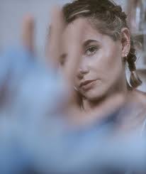 Rosie Carney - High And Dry