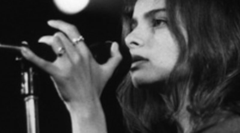 Mazzy Star – Into Dust