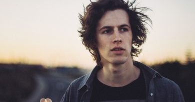 Riley Pearce - Free Coffee