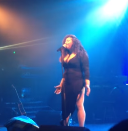 Jazmine Sullivan - Famous