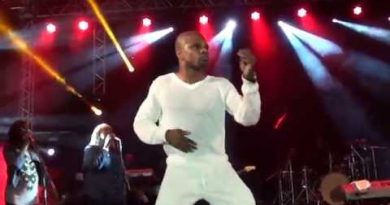 Kirk Franklin - A God Like You