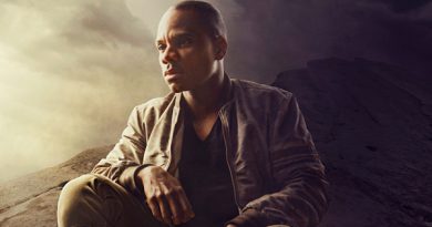 Kirk Franklin - Hello Fear