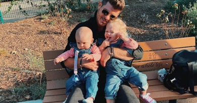 Robin Thicke - Lola Mia