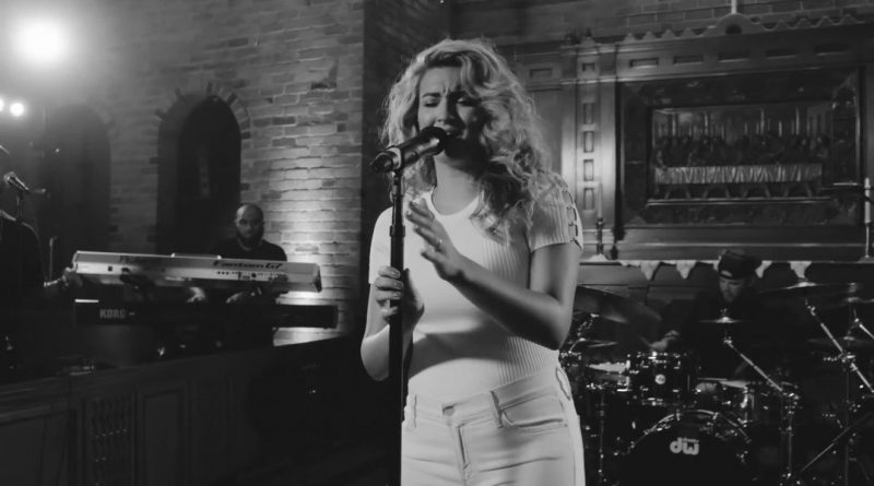 Tori Kelly - Sunday