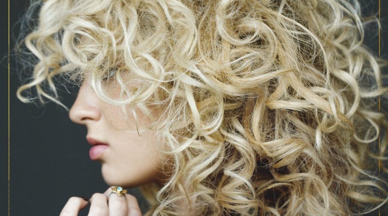 Tori Kelly - Unbreakable Smile