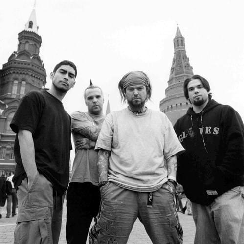 Soulfly - Living Sacrifice