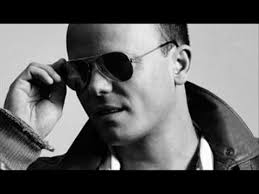 Gigi D'Alessio - Un Pugno Nel Cuore