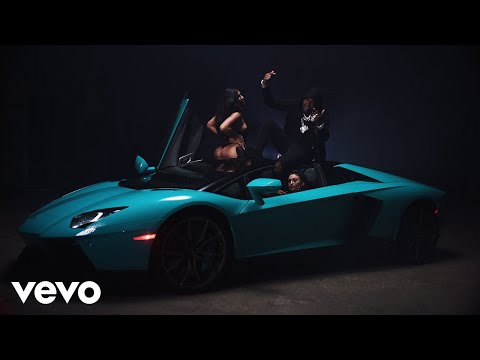 Moneybagg Yo - Pistol By Da Bed