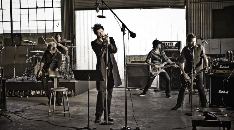 Adelitas Way - Keep Me Waiting