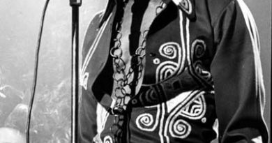 Femi Kuti - You Can't Fight Corruption With Corruption