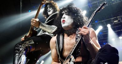 Kiss - Hell Or Hallelujah