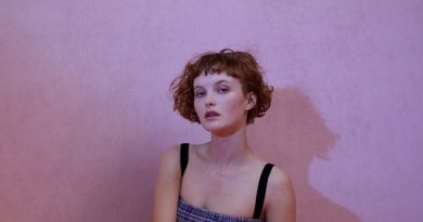 Cashmere Cat - Europa Pools (feat. Kacy Hill)