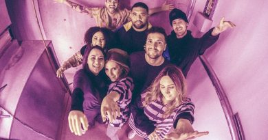 Hillsong Young & Free - Love Goes On