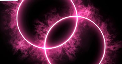 MAGENTA