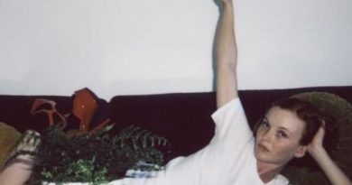 Kacy Hill - Much Higher