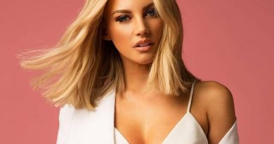 Samantha Jade - Naked