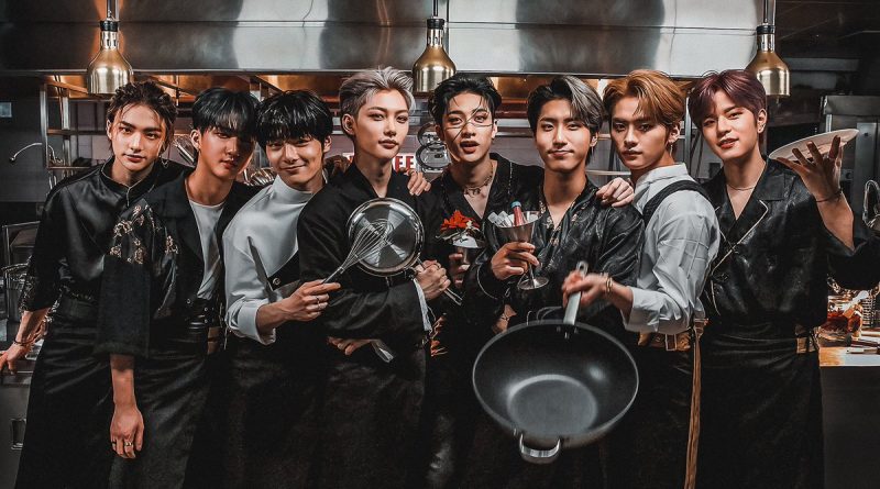 Stray Kids - FAM