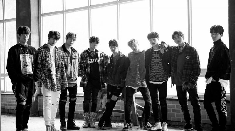 Stray Kids - Mirror