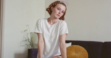 Kacy Hill - Unkind