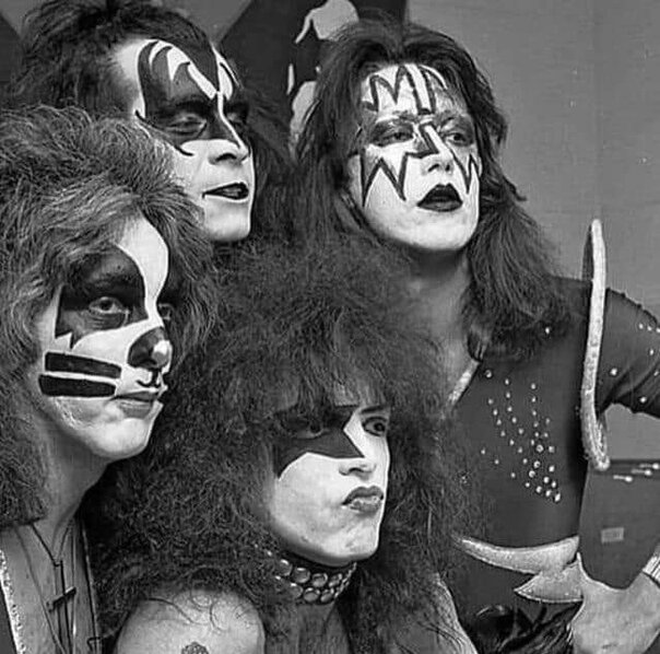 Kiss - 100,000 Years