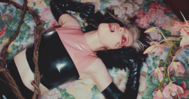 Alice Glass - Without Love
