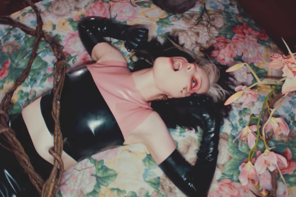Alice Glass - Without Love