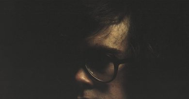 Elton John - First Episode At Hienton