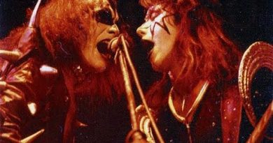 Kiss - Ladies In Waiting