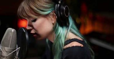Anabel Englund - So Hot