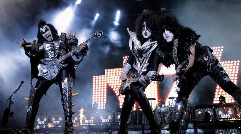 Kiss - Take Me Down Below