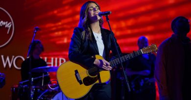 Hillsong Worship - Glorified