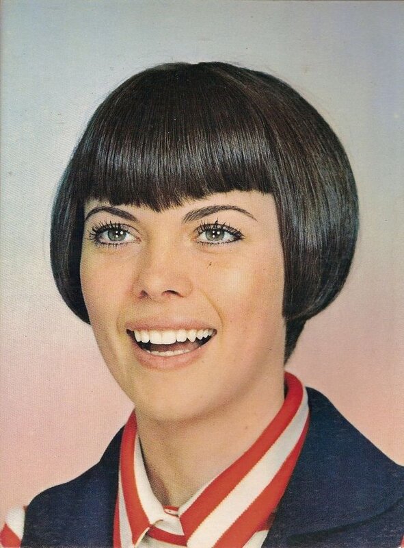 Mireille Mathieu - An einem Sonntag in Avignon
