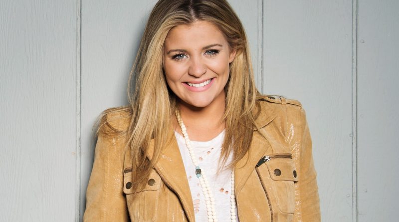 LaUren ALaina
