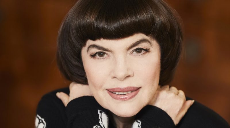 Mireille Mathieu - Je n'ai jamais eu de poupées