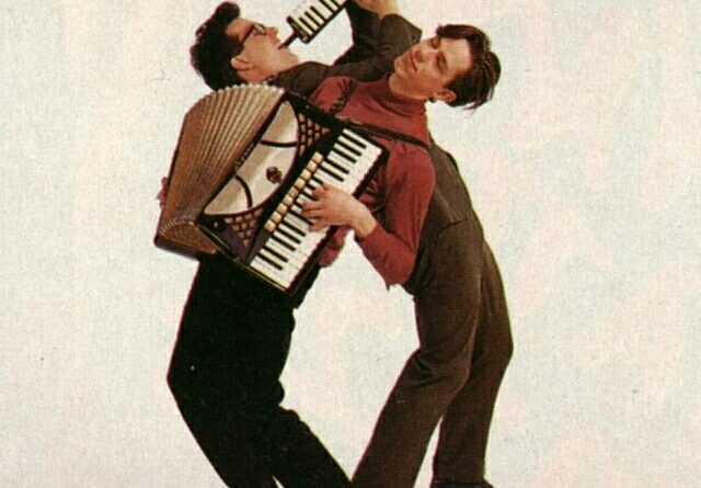 They Might Be Giants - Hot Cha