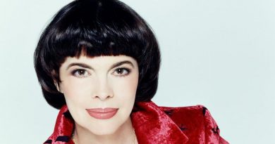Mireille Mathieu - Akropolis Adieu