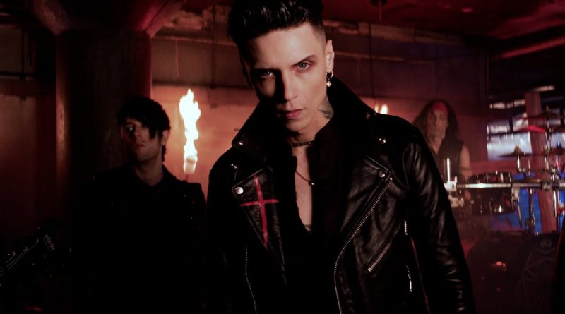 Black Veil Brides - Fields Of Bone