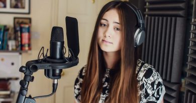 Jasmine Thompson - Chandelier