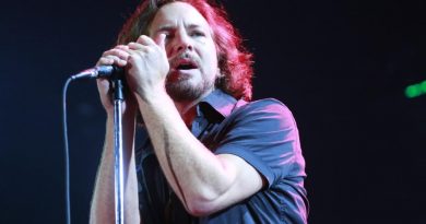 Eddie Vedder - Growin' Up
