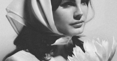 Lana Del Rey - Queen of Disaster