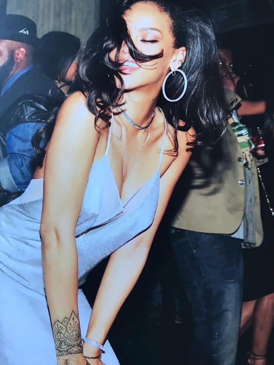 Rihanna - Suicide