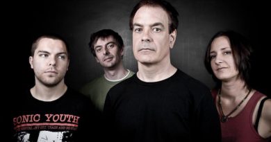 The Wedding Present - Silver shorts