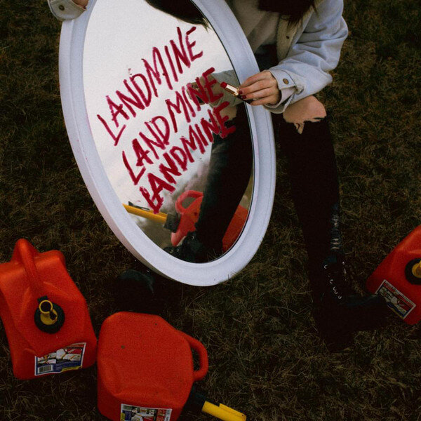 FINNEAS - Landmine