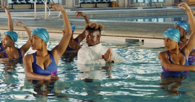 tobi lou - Waterboy