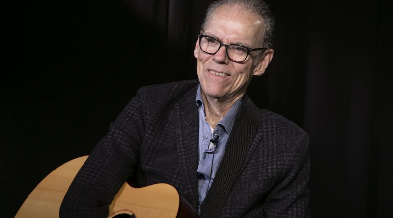 John Hiatt - One Kiss