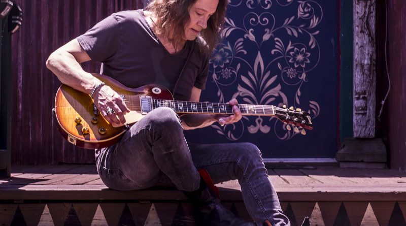 Robben Ford, Susan Tedeschi - One Man's Ceiling Is Another Man's Floor