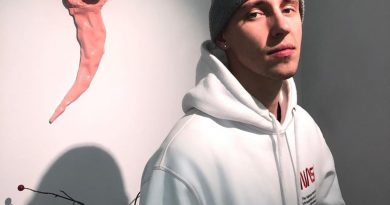 HENSY - Пора бы улыбаться
