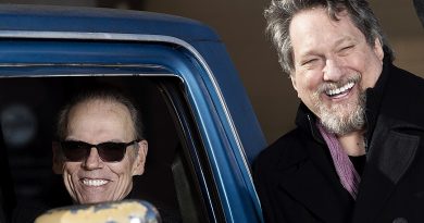 John Hiatt - Cold River