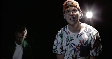 Packy - Green Mitten (Skit)